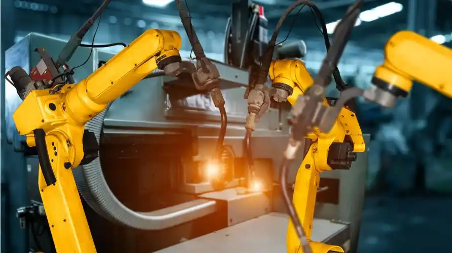 中国激光设备被外商抢购，市场规模占全球超 50%